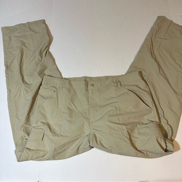 Columbia PFG convertible pants - Picture 2 of 8